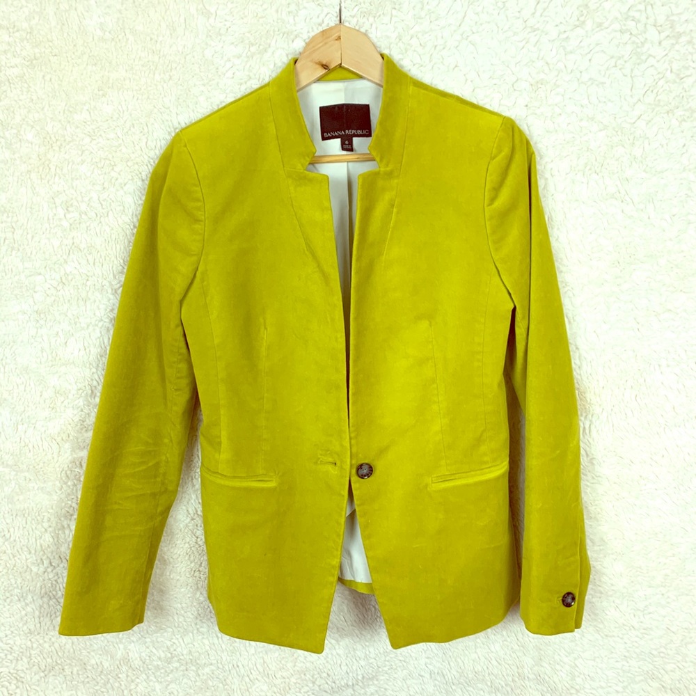 This Blazer is EVERYTHING!!!!! Suit it up